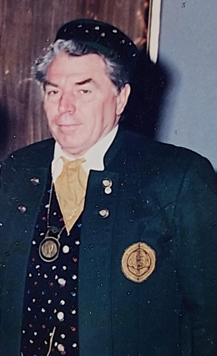 Hubert Wingerath, ehemaliger Narrenrichter der Hottscheck Narrenzunft Grötzingen, beim Narrengericht.